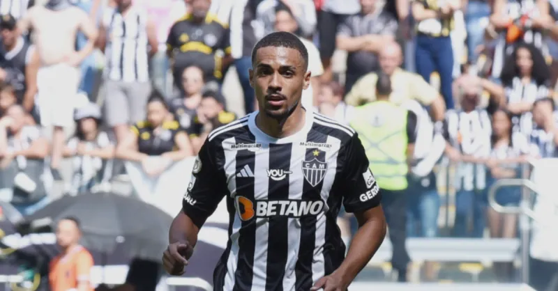 Decisão Crucial: Rômulo, Zagueiro Promissor do Atlético-MG, no Radar de Empréstimo
