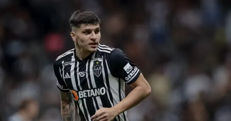 Isaac no Atlético-MG: Cuca Avalia Jovem Atacante para o Setor Ofensivo