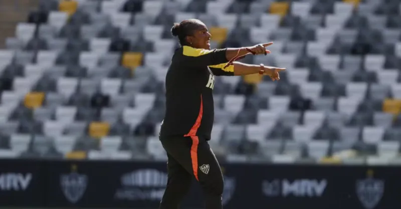 Fabi Guedes: A Mentora por Trás do Acesso Alvinegro e o Futuro do Futebol Feminino no Galo
