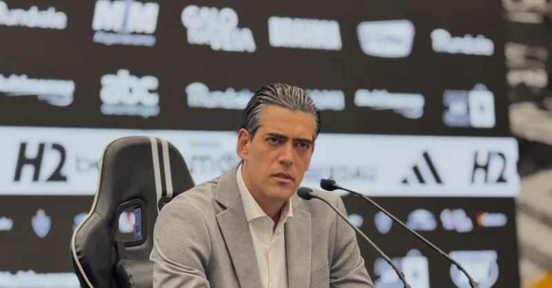 Atlético-MG: Pressão Cresce por Saída de Paulo Bracks em Momento Crítico
