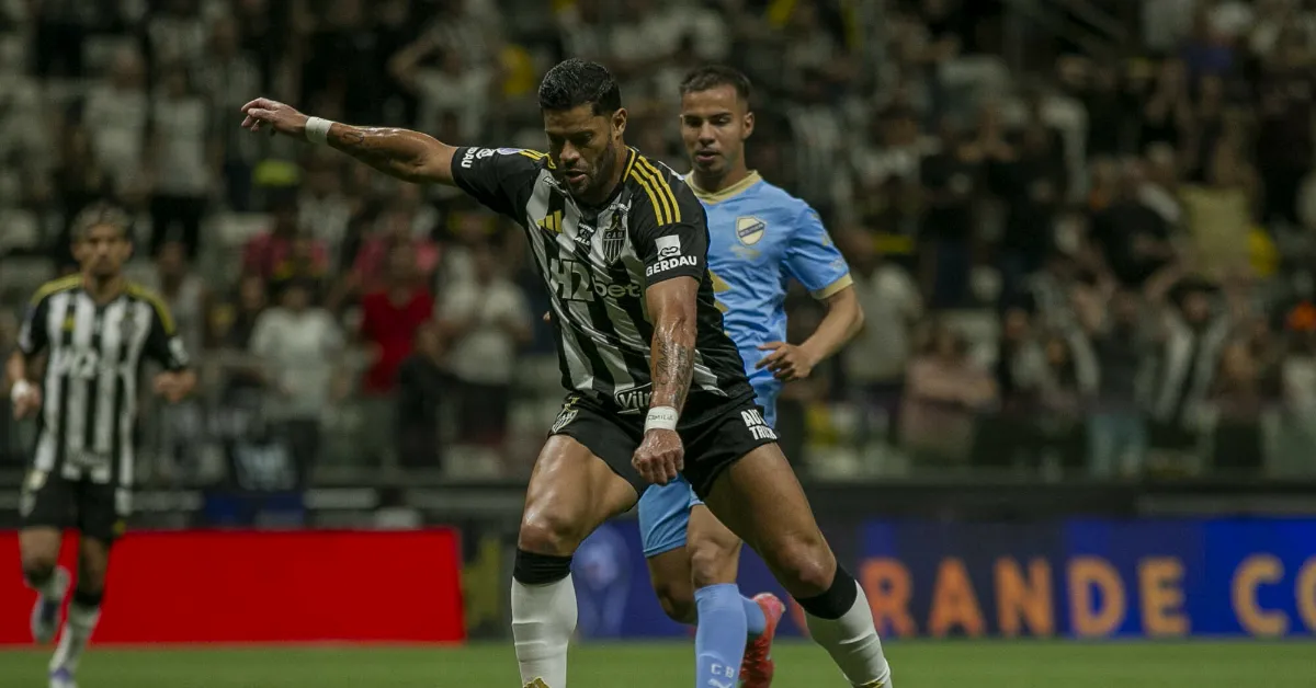 Hulk Revela Bastidores da Faixa de Capitão: Perseguição da Arbitragem?