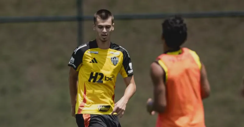 Atlético-MG: Joia de 17 Anos em Destaque no Clássico por Desfalques