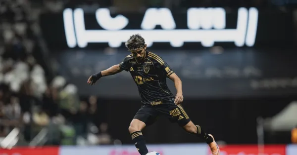 Atlético-MG Rejeita Oferta Milionária por Scarpa: Detalhes da Negociação