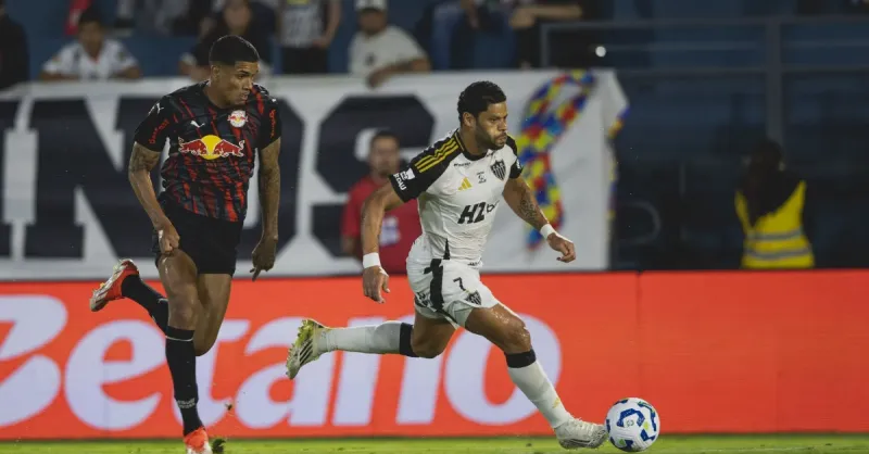Atlético-MG: Derrota para Bragantino Exala Preocupação Defensiva Antes da Final da Sula