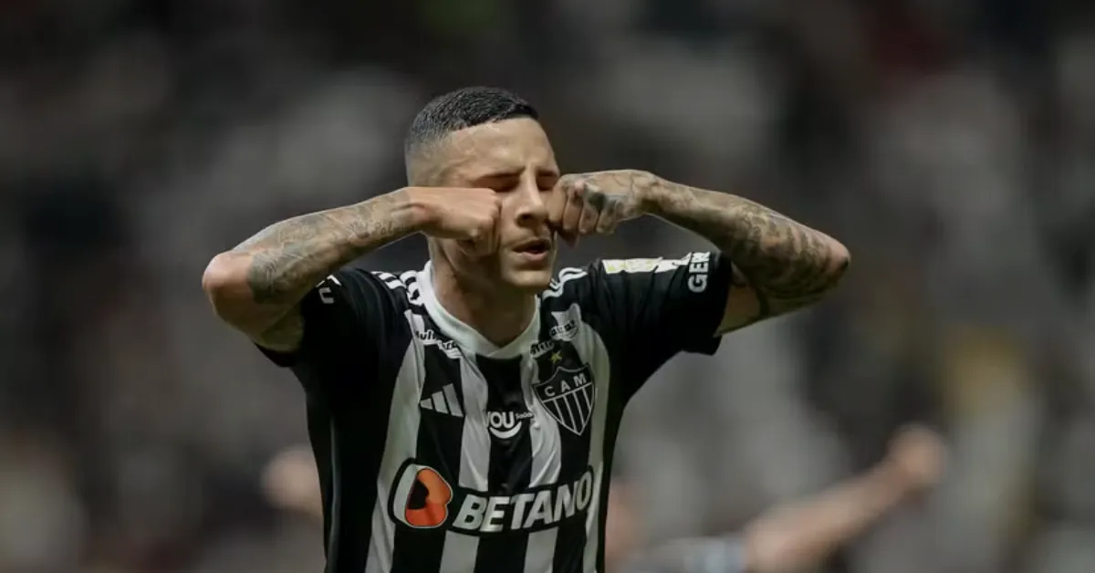 Arana Rumo ao Topo: Lateral do Atlético Pode Virar Vice-Campeão Histórico em Títulos